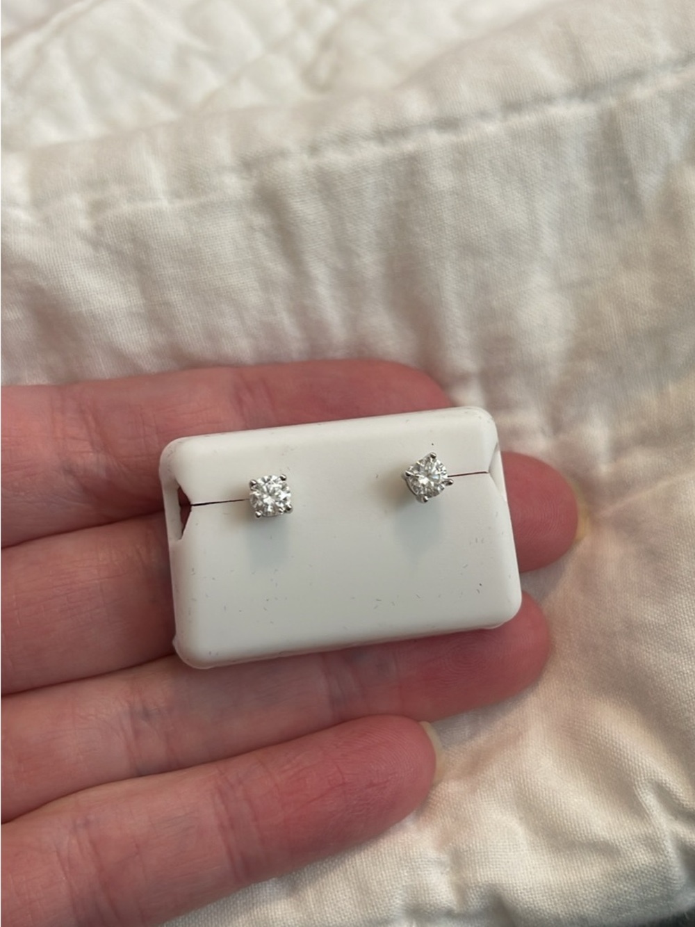 New .925 silver moissanite earrings 0.50ct